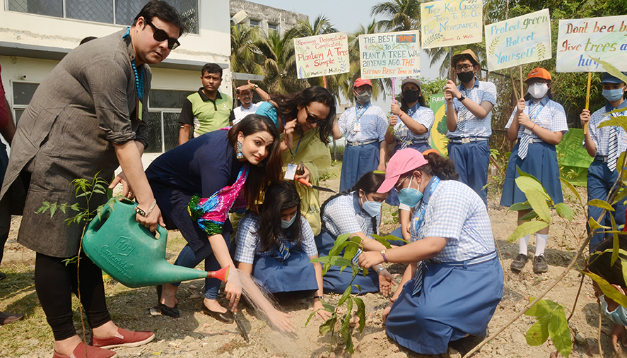 Future Campus School, Sonarpur becomes the first school in West Bengal to have a forest in its Campus by kickstarting ‘Save Our Future’ project